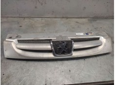Recambio de rejilla delantera central para peugeot partner (s2) rancho plus referencia OEM IAM   