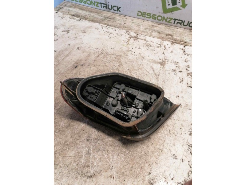 Recambio de piloto trasero izquierdo para citroën xsara berlina 1.6 attraction referencia OEM IAM   6 PINS