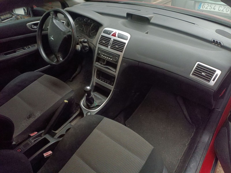 peugeot 307 berlina (s2) del año 2006