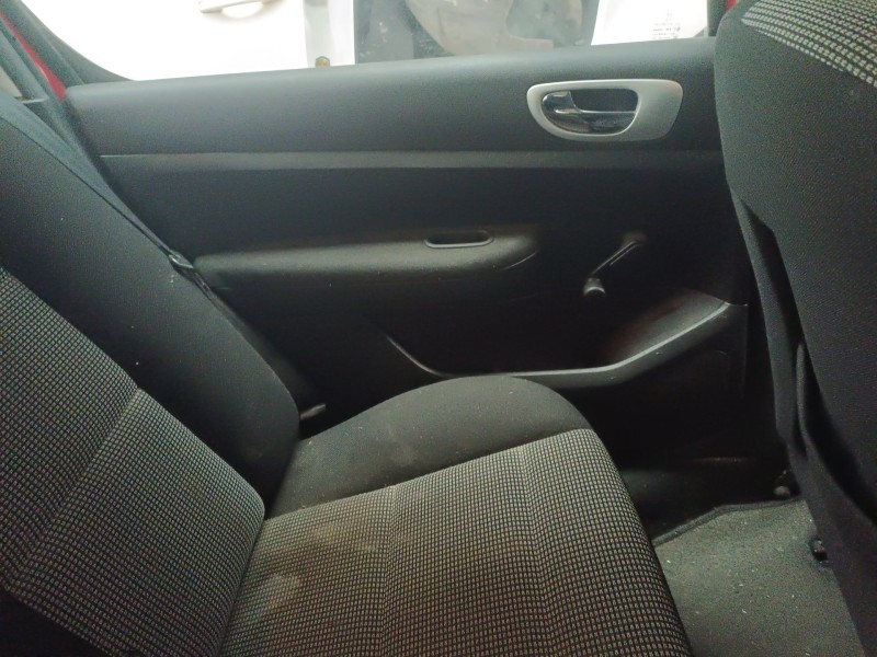 peugeot 307 berlina (s2) del año 2006