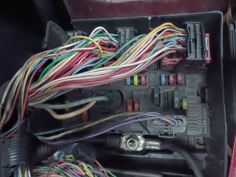 peugeot 307 berlina (s2) del año 2006