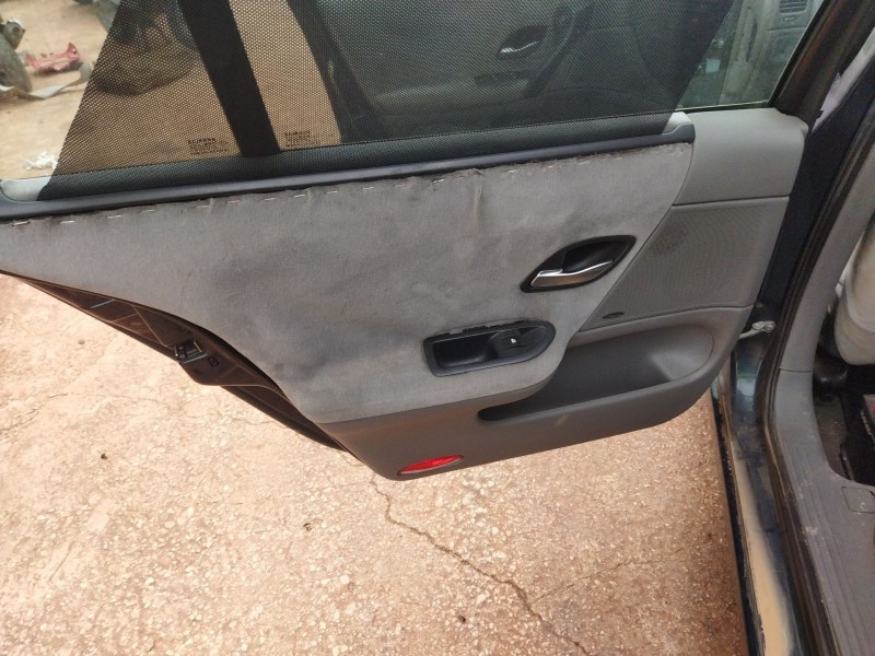 renault laguna (b56) del año 2000