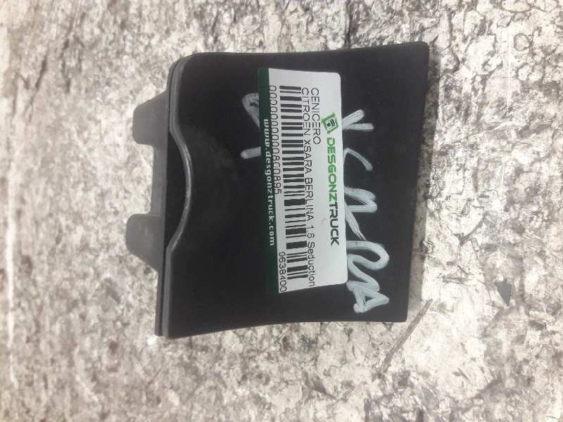 Recambio de cenicero para citroën xsara berlina 1.6 seduction referencia OEM IAM 9638400477  