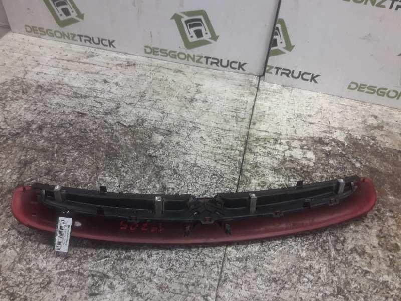 Recambio de rejilla delantera central para citroën xsara picasso 1.8 16v referencia OEM IAM 9632099177  