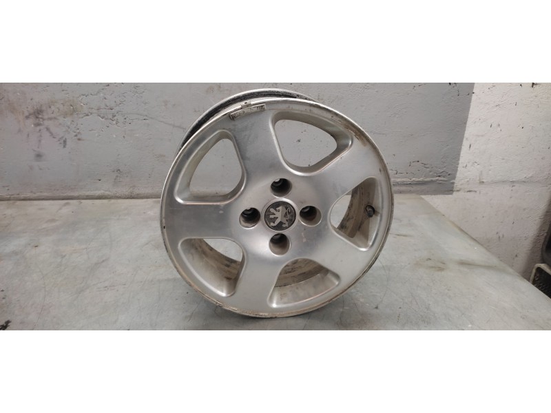 Recambio de llanta para peugeot partner (s2) rancho plus referencia OEM IAM 6jx15ch-18  15´´-4 tornillos