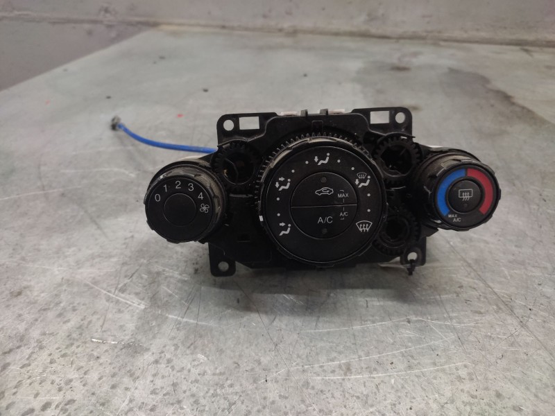 Recambio de mando calefaccion / aire acondicionado para ford fiesta (cb1) referencia OEM IAM 8A6118549  