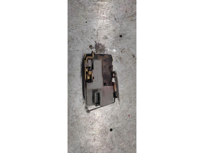 Recambio de cerradura puerta delantera derecha para peugeot 206 berlina xt referencia OEM IAM   6 pins