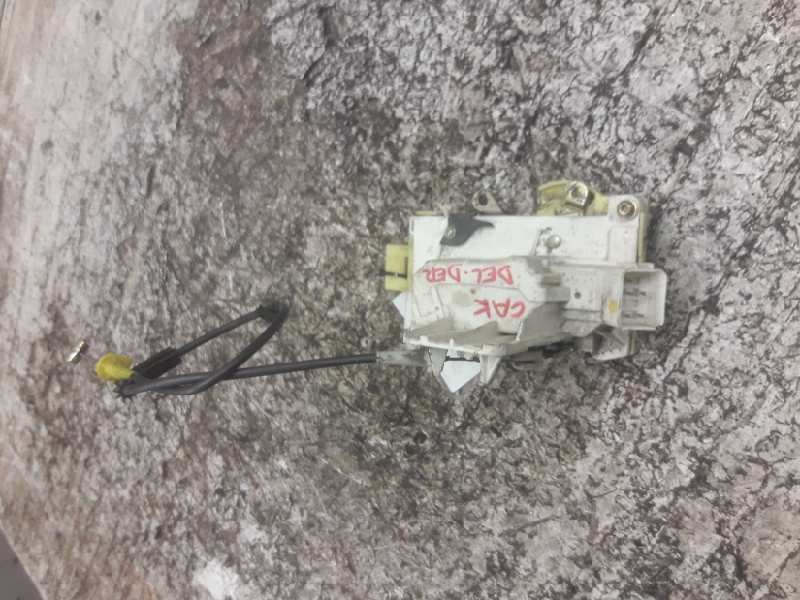 Recambio de cerradura puerta delantera derecha para ford focus berlina (cak) ambiente referencia OEM IAM XS41A21813CE 5 PINS 