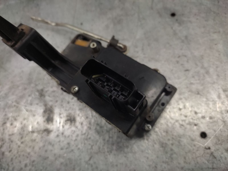 Recambio de cerradura puerta delantera izquierda para ford fiesta (cbk) ambiente referencia OEM IAM  8 PINS 