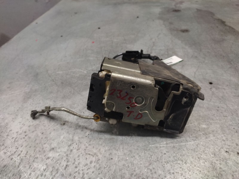 Recambio de cerradura puerta trasera derecha para ford fiesta (cbk) ambiente referencia OEM IAM  4 PINS 