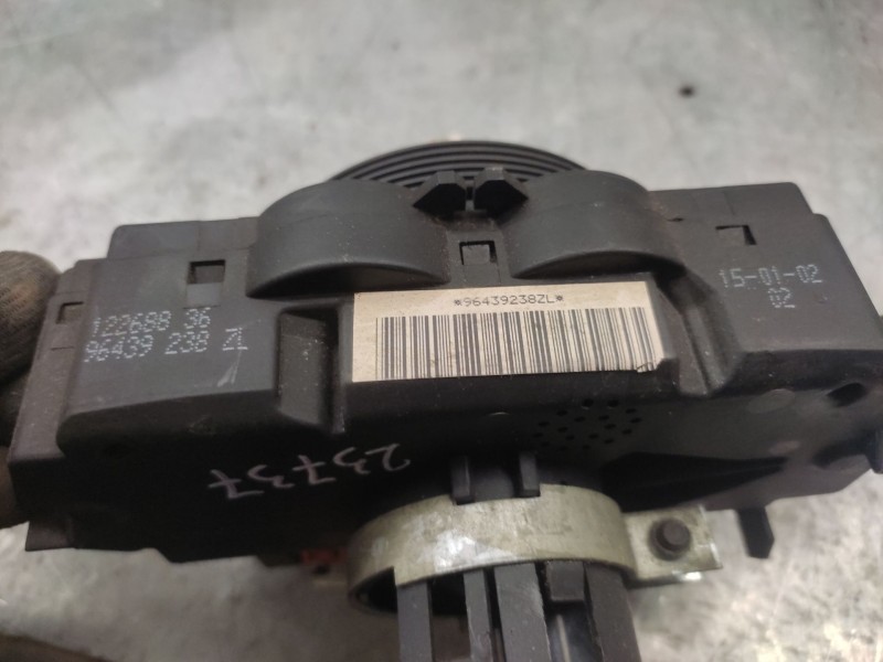 Recambio de mando multifuncion para peugeot 307 break / sw (s1) sw pack referencia OEM IAM 96439238ZL  