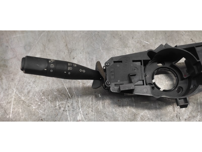 Recambio de mando multifuncion para peugeot 206 berlina e-music referencia OEM IAM 96049597ZL  