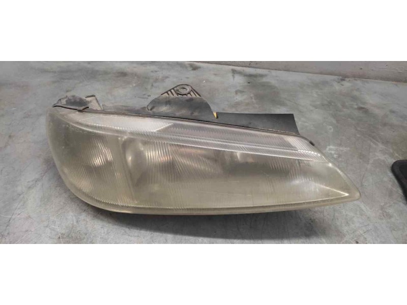 Recambio de faro derecho para peugeot 406 berlina (s1/s2) sv turbo referencia OEM IAM   