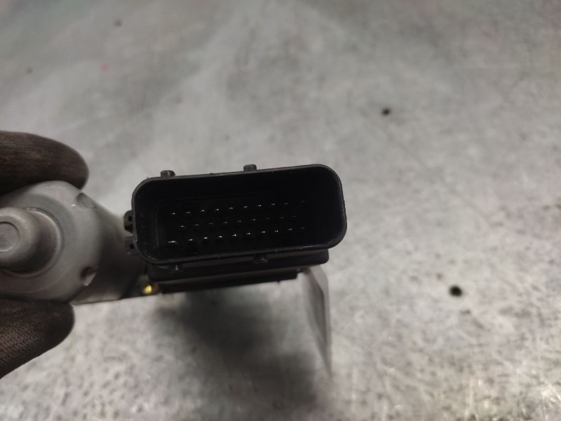 Recambio de motor elevalunas delantero derecho para volkswagen passat berlina (3b3) referencia OEM IAM 0130821694  105415301