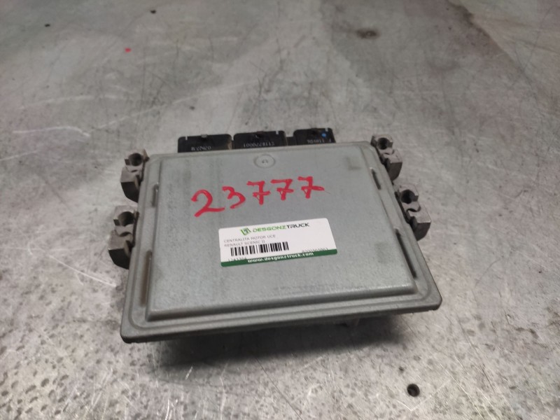 Recambio de centralita motor uce para renault scenic ii authentique referencia OEM IAM 8200565863  8200592611