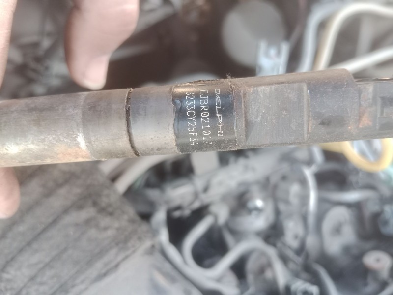 Recambio de inyector para renault clio ii fase ii (b/cb0) authentique referencia OEM IAM EJBR02101  