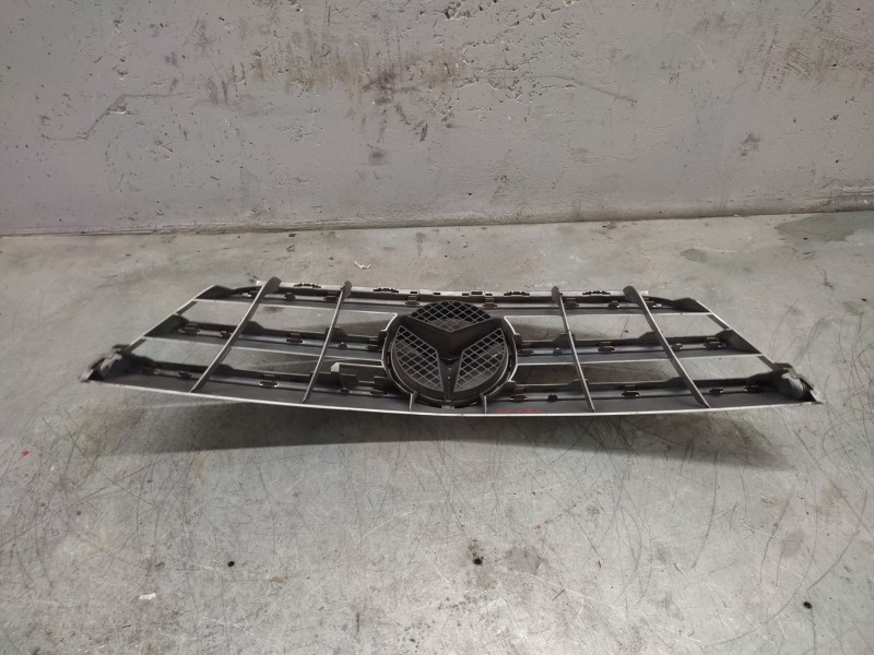 Recambio de rejilla delantera central para mercedes-benz clase b (w245) 180 cdi (245.207) referencia OEM IAM   