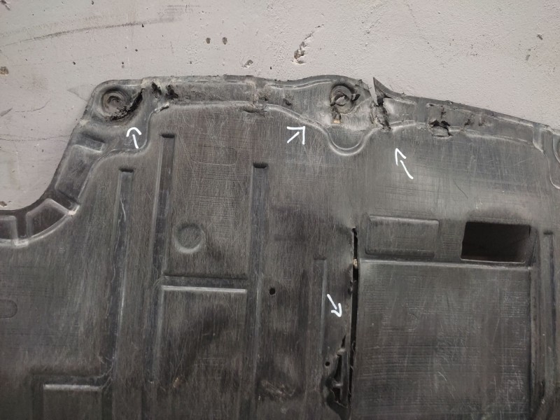 Recambio de cubrecarter para volkswagen passat berlina (3c2) advance referencia OEM IAM 3C0825237G  