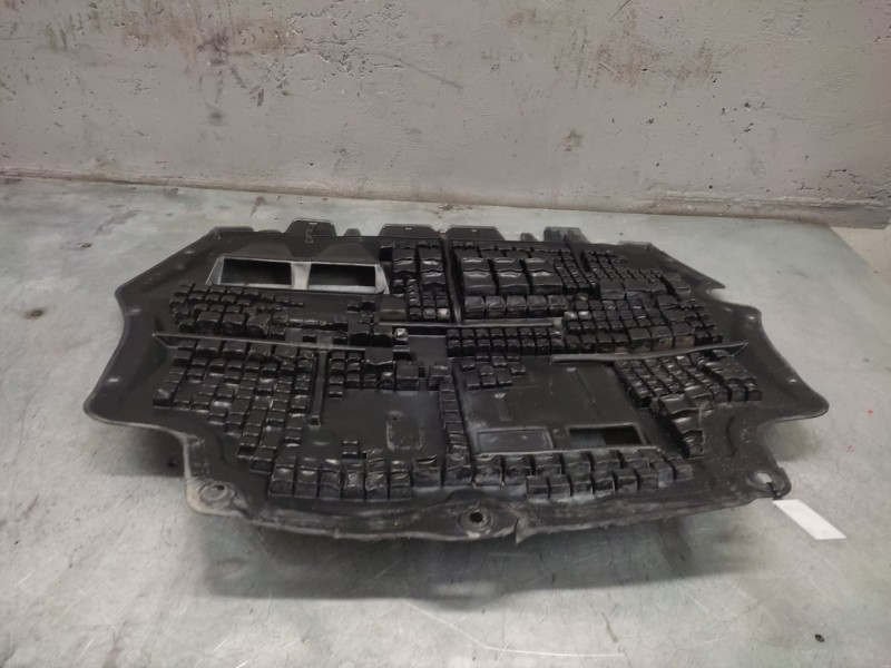 Recambio de cubrecarter para volkswagen passat berlina (3c2) advance referencia OEM IAM 3C0825237G  