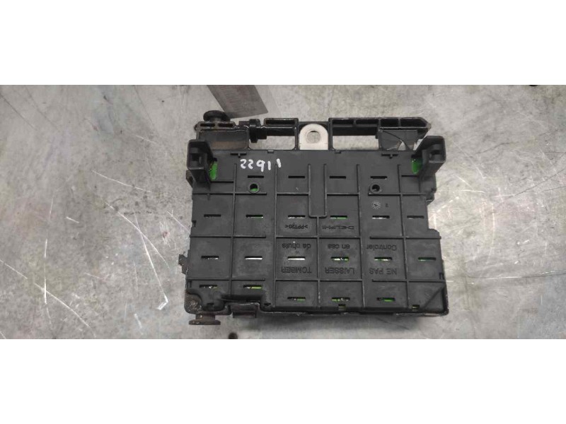 Recambio de caja reles / fusibles para peugeot 206 berlina 2.0 hdi cat referencia OEM IAM 9650664080 BSM 