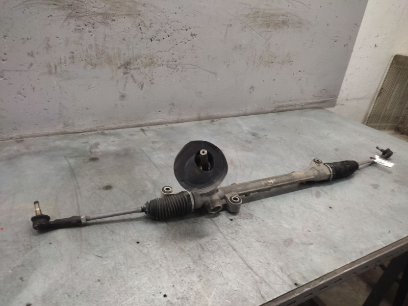 Recambio de cremallera direccion para ford fiesta (cb1) referencia OEM IAM 8V513200CH  
