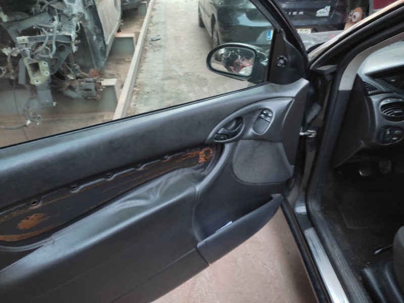 ford focus berlina (cak) del año 2002