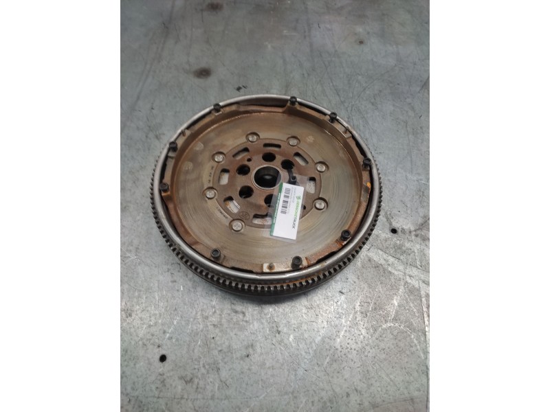 Recambio de volante motor para volkswagen touran (1t2) advance referencia OEM IAM   