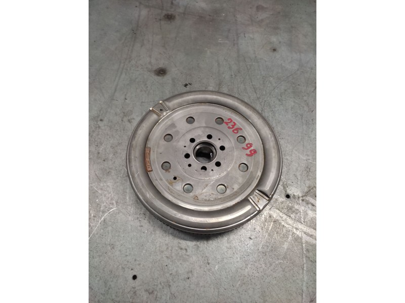 Recambio de volante motor para volkswagen touran (1t2) advance referencia OEM IAM   