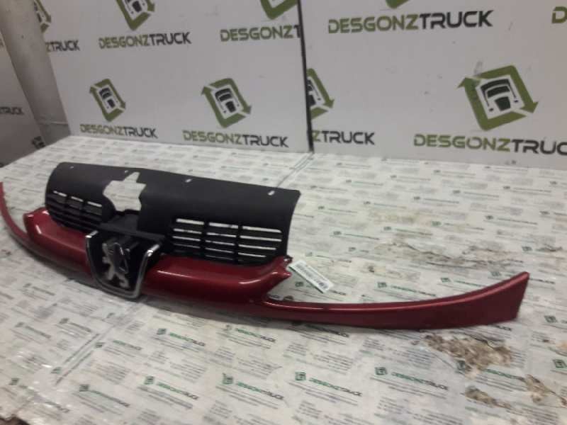 Recambio de rejilla delantera central para peugeot 206 berlina xr referencia OEM IAM 9628691277  