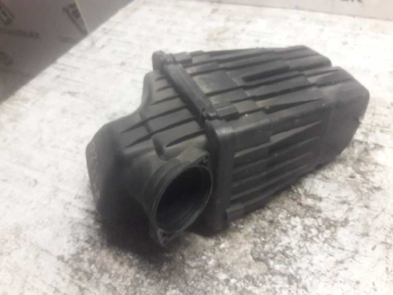 Recambio de filtro aire para peugeot partner (s2) combiespace referencia OEM IAM 9643853880 9647154580 9643853980