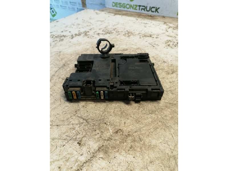 Recambio de caja reles / fusibles para peugeot 206 berlina 1.9 diesel referencia OEM IAM 9626460880 S105872300G BSI