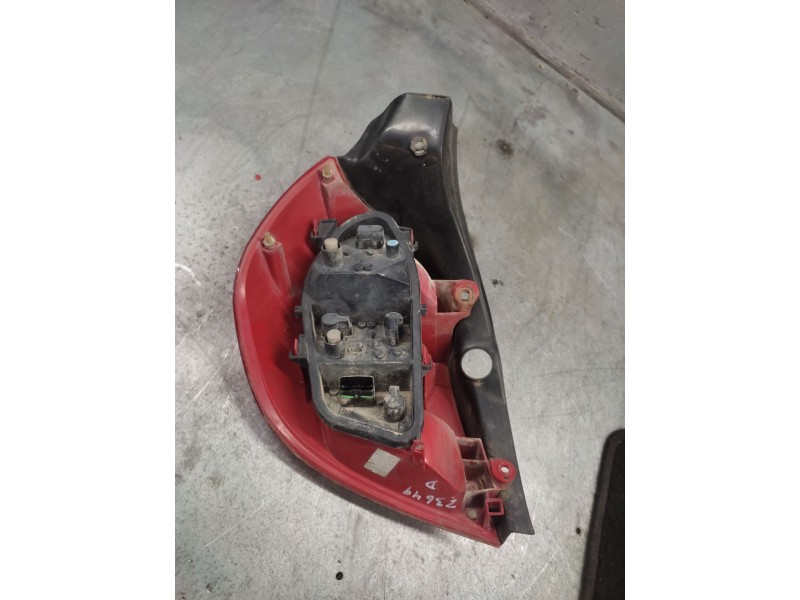 Recambio de piloto trasero derecho para renault clio iii authentique referencia OEM IAM   