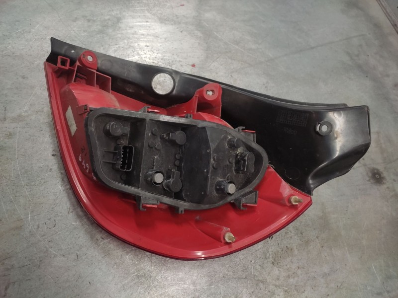 Recambio de piloto trasero izquierdo para renault clio iii authentique referencia OEM IAM   