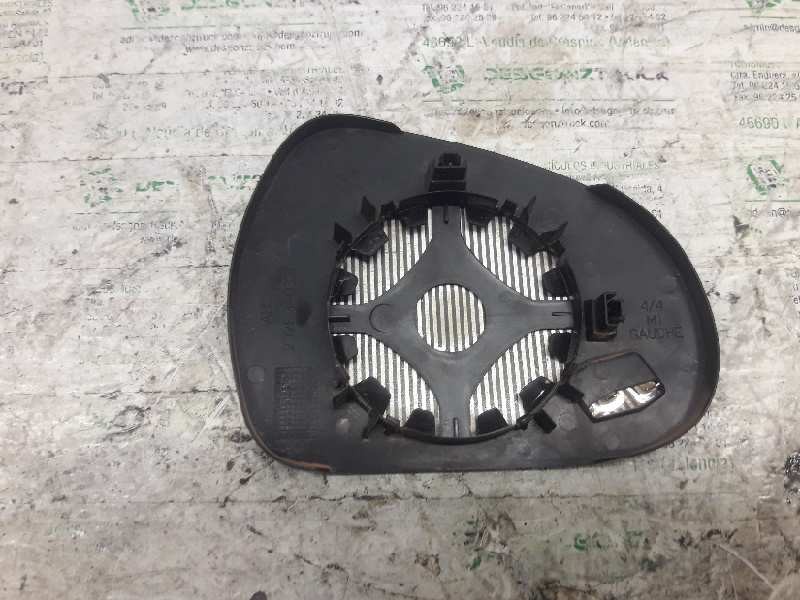 Recambio de cristal retrovisor izquierdo para peugeot 207 urban referencia OEM IAM 232634033  