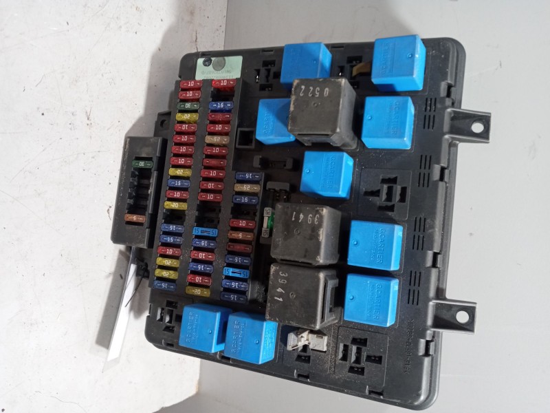 Recambio de caja reles / fusibles para daf serie lf55.xxx desde 06 referencia OEM IAM 5010392687D  