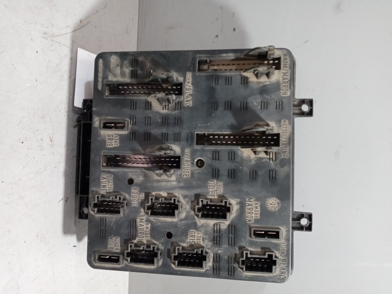 Recambio de caja reles / fusibles para daf serie lf55.xxx desde 06 referencia OEM IAM 5010392687D  