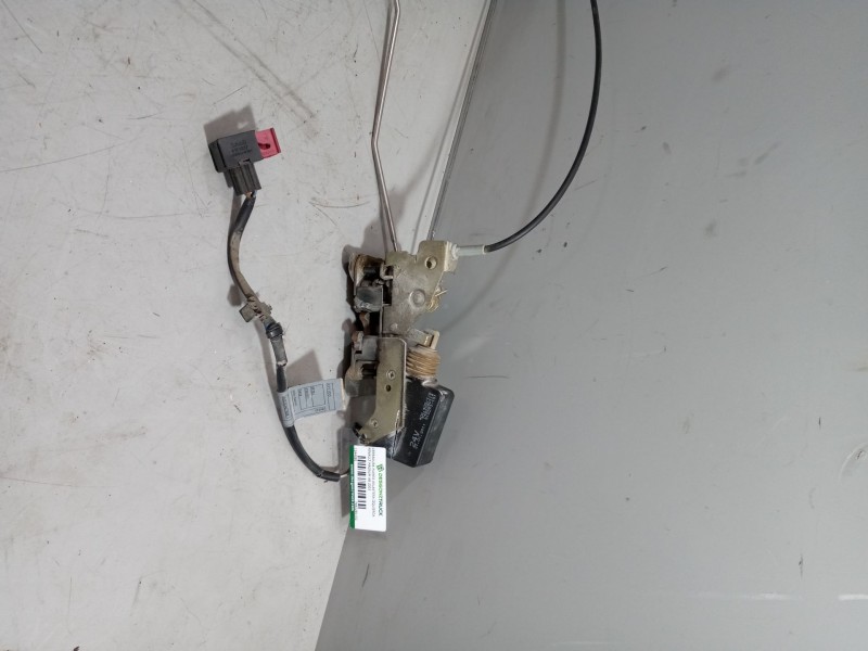 Recambio de cerradura puerta delantera izquierda para renault magnum ab 2005 12.8 diesel referencia OEM IAM 7482280152  