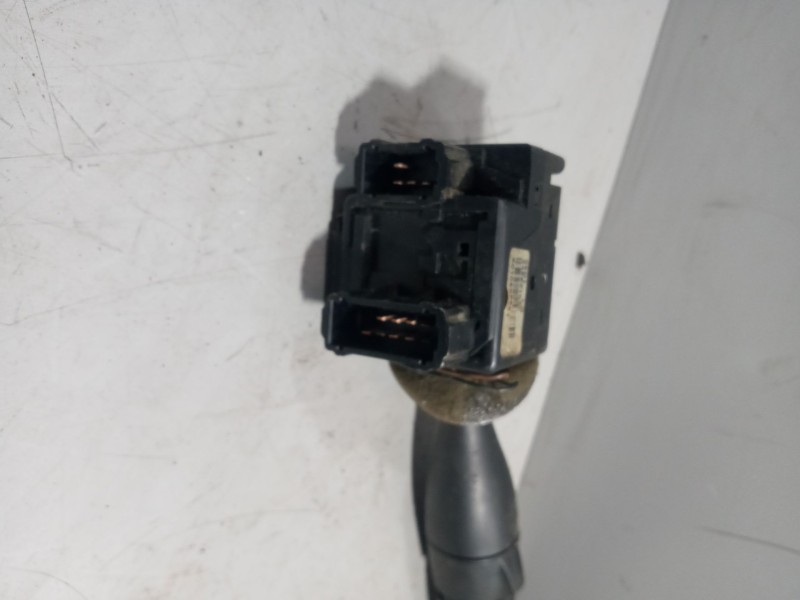 Recambio de mando intermitentes para renault magnum ab 2005 12.8 diesel referencia OEM IAM 5010589561  