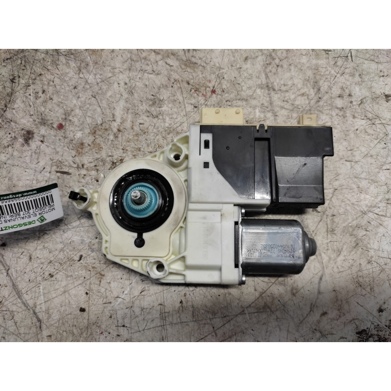 Recambio de motor elevalunas delantero derecho para peugeot 307 berlina (s2) 1.6 hdi referencia OEM IAM 996388102  