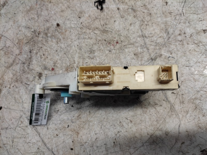 Recambio de motor elevalunas delantero derecho para peugeot 307 berlina (s2) 1.6 hdi referencia OEM IAM 996388102  