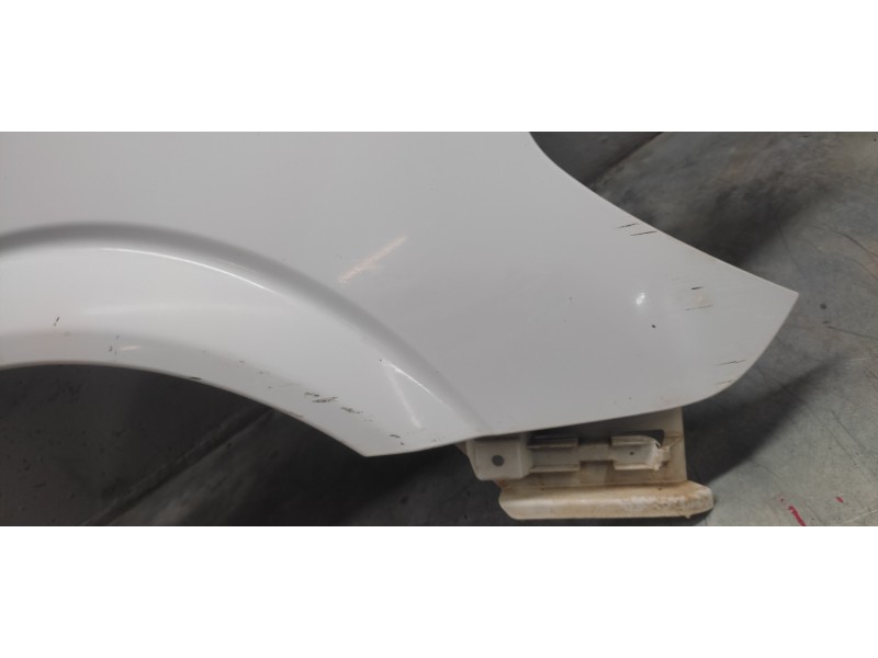 Recambio de aleta delantera derecha para mercedes-benz vito kasten (639) 2.1 cdi referencia OEM IAM   