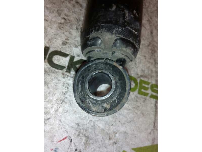 Recambio de amortiguador delantero para renault mascott ka 130.35/55 base referencia OEM IAM 5010557379A  