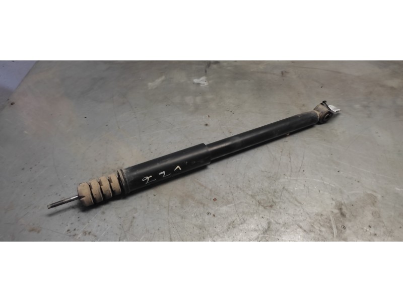 Recambio de amortiguador trasero izquierdo para dacia sandero referencia OEM IAM 562105691R  