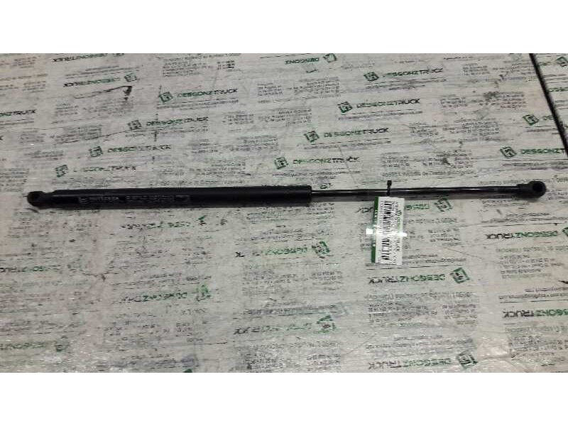 Recambio de amortiguadores maletero / porton para nissan almera (n16/e) acenta referencia OEM IAM 601113538 530N 