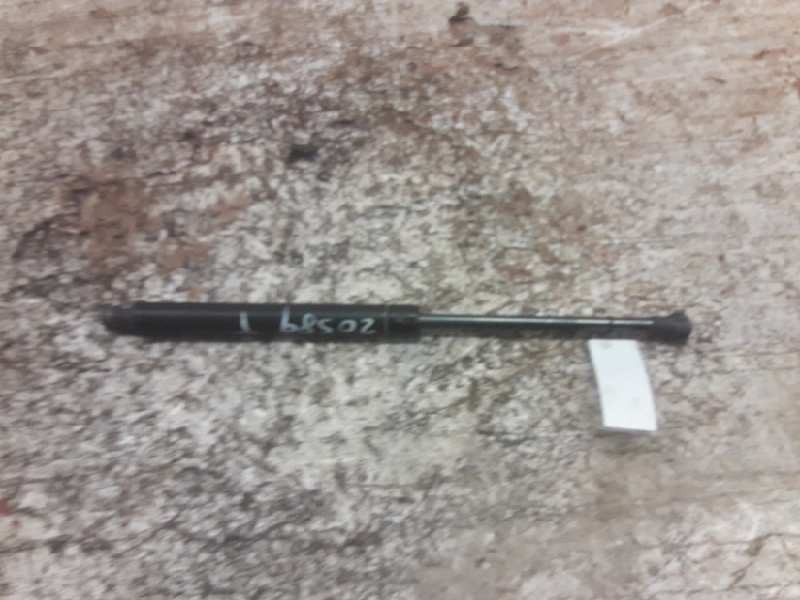 Recambio de amortiguadores maletero / porton para daewoo tacuma se referencia OEM IAM 96394240  