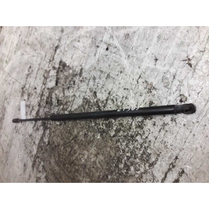 Recambio de amortiguadores maletero / porton para ford fiesta (cbk) ambiente referencia OEM IAM 2S61A406A10AC 440N 