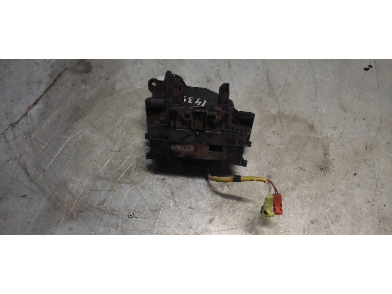 Recambio de anillo airbag para mazda 3 berlina (bk) 1.6 crdt active referencia OEM IAM BP6P17D799  