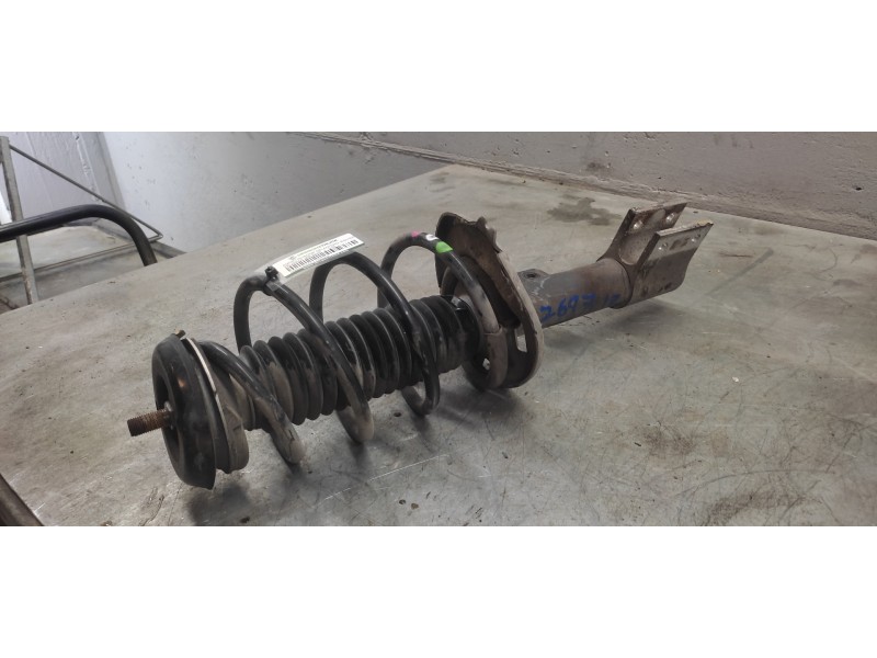 Recambio de amortiguador delantero izquierdo para peugeot 308 sport referencia OEM IAM   