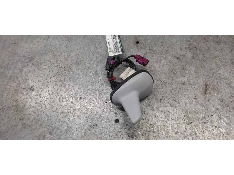 Recambio de antena para mercedes-benz clase s (w221) berlina 2.1 cdi cat referencia OEM IAM A2218203175  