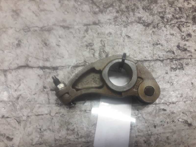 Recambio de balancin para renault clio ii fase i (b/cbo) 1.4 alize referencia OEM IAM 7700600504  